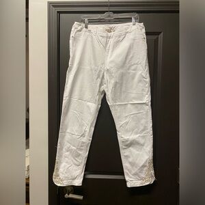 Soft Surroundings embroidered ankle pants. Size large.